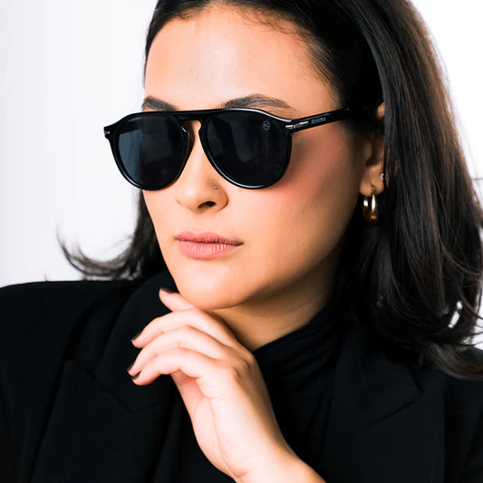 Coral Box Óculos Sassari Preto | Cinza + Bracelete Banhado Ouro 18k