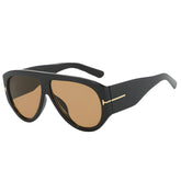 Óculos de sol feminino oversized Rosa Coral Brienza, armação preta e lente marrom – estilo sofisticado e proteção para os olhos.