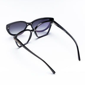 Óculos Clip-On feminino Rosa Coral Barcelona, armação Preta e Clip Cinza – estilo sofisticado e proteção UVA e UVB 400 para os olhos.