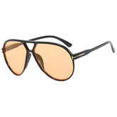 Óculos de sol feminino Rosa Coral Marche, armação Preta e lente Laranja – estilo sofisticado e proteção UVA e UVB 400 para os olhos.