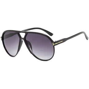 Óculos de sol feminino Rosa Coral Marche, armação Preta e lente Roxo Degradê – estilo sofisticado e proteção UVA e UVB 400 para os olhos.