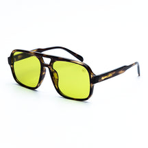 Óculos de sol feminino aviador Rosa Coral Marino, armação Tartaruga e lente Verde  – estilo sofisticado e proteção UVA e UVB 400 para os olhos.