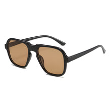 Óculos de sol feminino Rosa Coral Messina, armação Preta e lente Marrom – estilo sofisticado e proteção UVA e UVB 400 para os olhos.