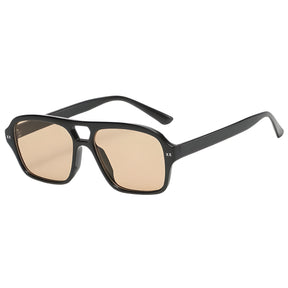 Óculos de sol feminino Rosa Coral Mira, armação Preta e lente Marrom – estilo sofisticado e proteção UVA e UVB 400 para os olhos.
