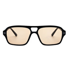 Óculos de sol feminino Rosa Coral Mira, armação Preta e lente Marrom – estilo sofisticado e proteção UVA e UVB 400 para os olhos.