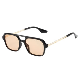 Óculos de sol feminino Rosa Coral Piemonte, armação Preta e lente Champagne – estilo sofisticado e proteção UVA e UVB 400 para os olhos.