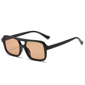 Óculos de sol feminino Rosa Coral Roma, armação Preta e lente Marrom  – sofisticado e proteção UVA e UVB 400 para os olhos.