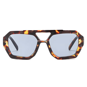 Óculos de sol feminino Rosa Coral Zurich, armação Leopardo e lente Cinza – estilo sofisticado e proteção UVA e UVB 400 para os olhos.
